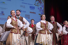 Koncert wiosenny „Folklor Duma Galicji” Studenckiego Zespołu Pieśni i Tańca Politechniki Rzeszowskiej „Połoniny”,