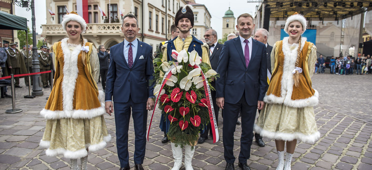 [FOTO] Obchody rocznicy uchwalenia Konstytucji 3 maja z udziałem władz PRz