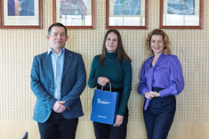 Stypendystka ministra nauki z dziekanką WZ prof. PRz B. Zatwarnicką-Madurą i prorektorem ds. studenckich i umiędzynarodowienia prof. PRz B. Millerem,