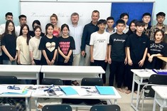 Przedstawiciele Politechniki Rzeszowskiej z kandydatami na studia i pracownikami firmy Vintraco JSC,