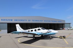 Zwiększona dotacja dla Ośrodka Kształcenia Lotniczego Politechniki Rzeszowskiej